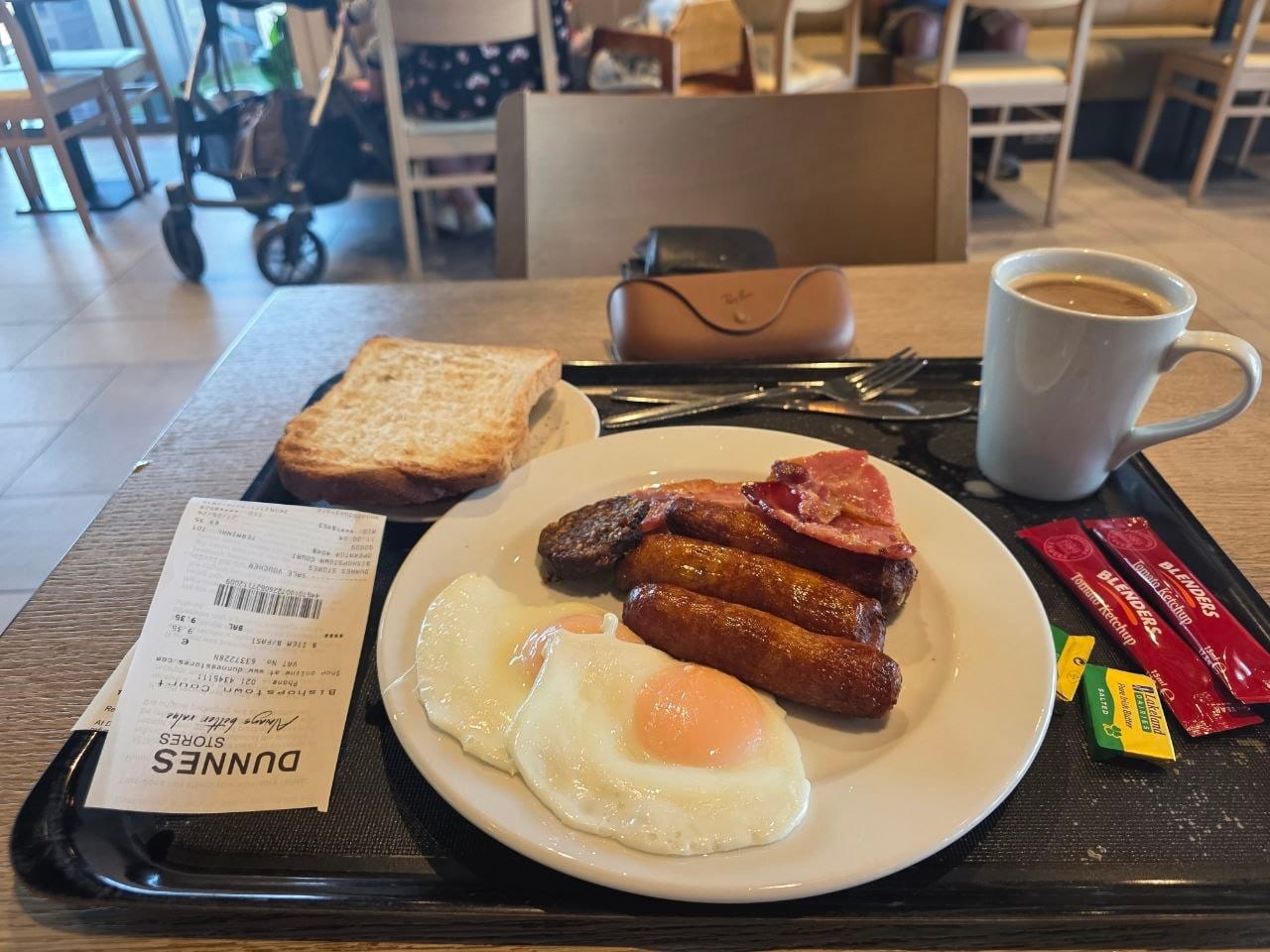 The Full Irish. 8 pieces, coffee and toast for €9.35.